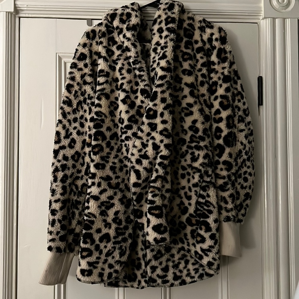 Leopard Sherpa
